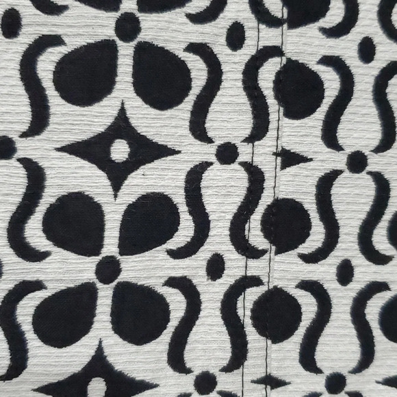 Adrienne Vittadini graphic black white front button pencil skirt euc - Picture 8 of 9